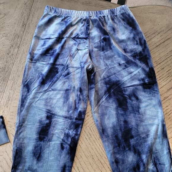 TieDye velvet lounge set pjs size S - Picture 8 of 10